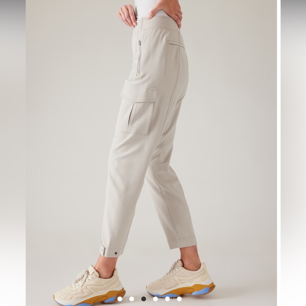 Athleta Cream Endless Cargo High Rise Jogger Pants